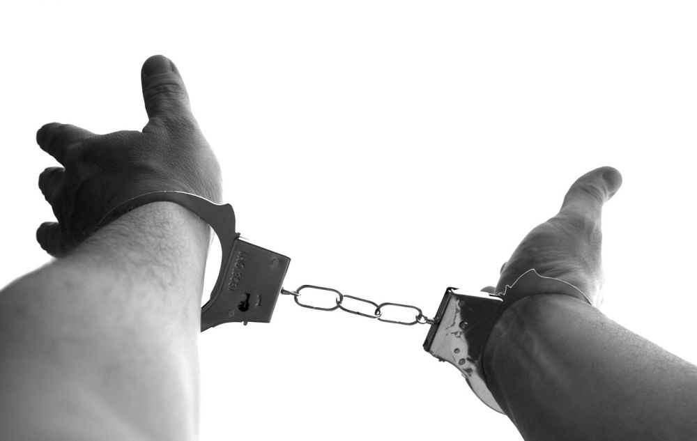 Varetægtsfængsling: En gennemgang af retssystemets midlertidige frihedsberøvelse