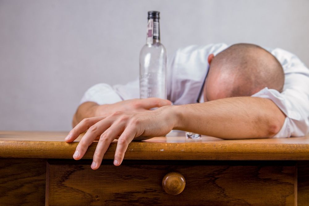Alkoholmisbrug: Vejen til forståelse og behandling